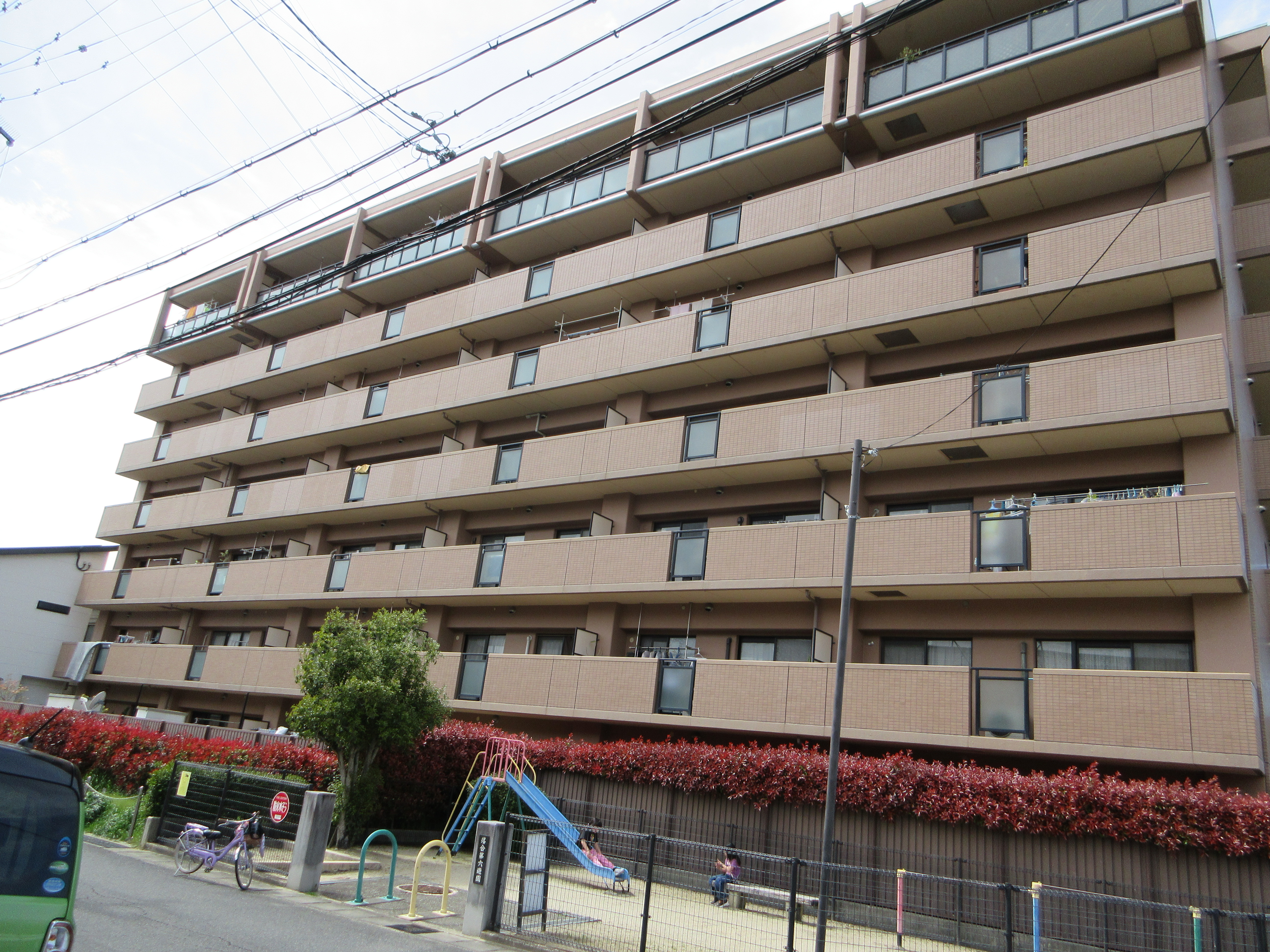 アルモード宇治北　5階角部屋！